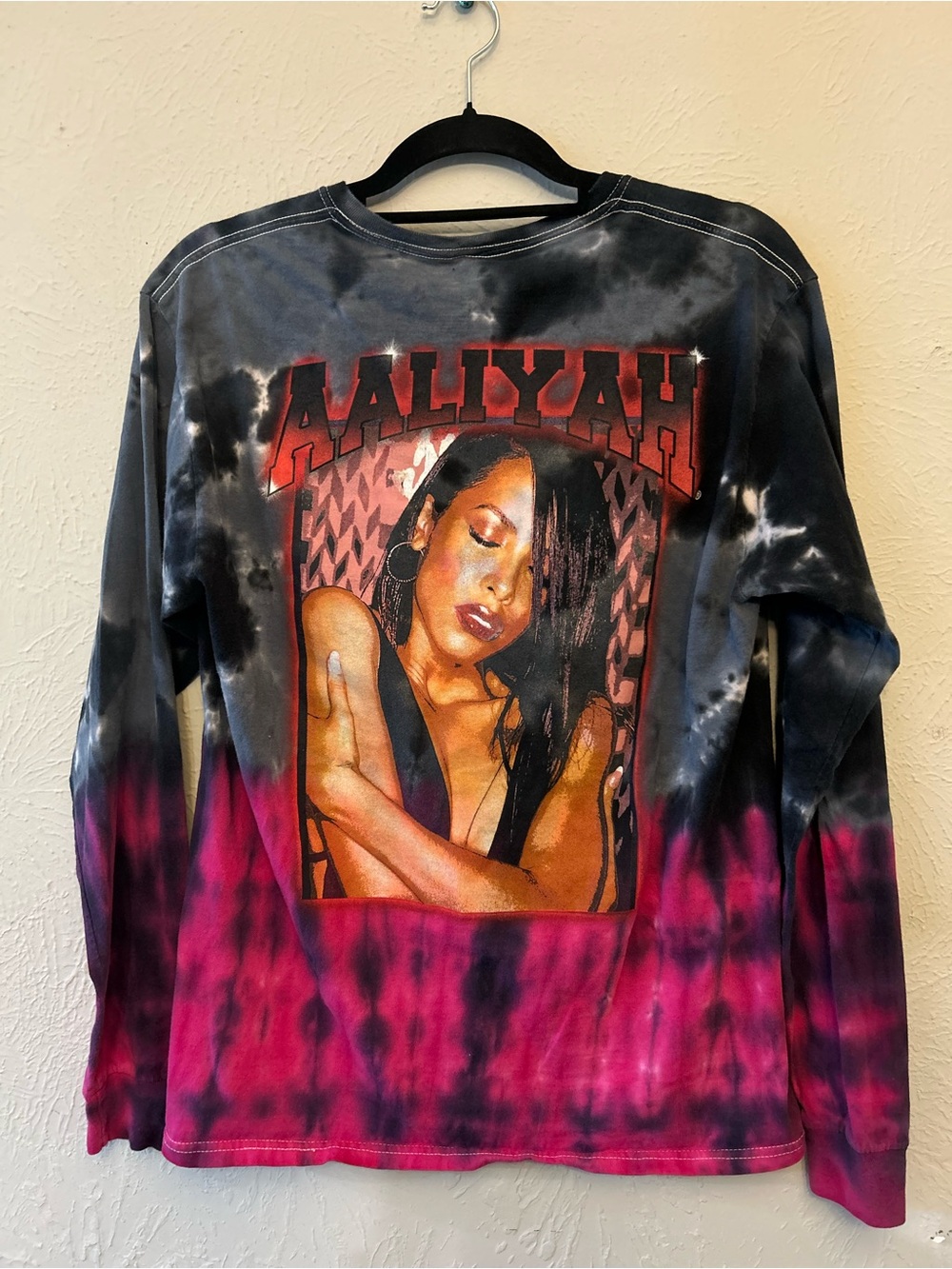Aaliyah Long Sleeve Tee Shirt Unisex M Black Pink Tie Dye Graphic Print